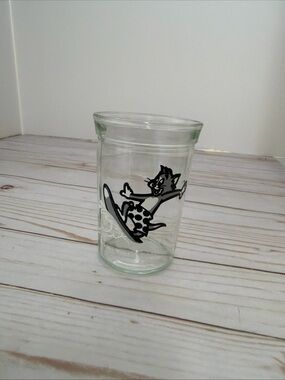 Vintage 1990 Welch’s Jelly Jar Tom and Jerry Cartoon Surfing Waves Juice Glass
